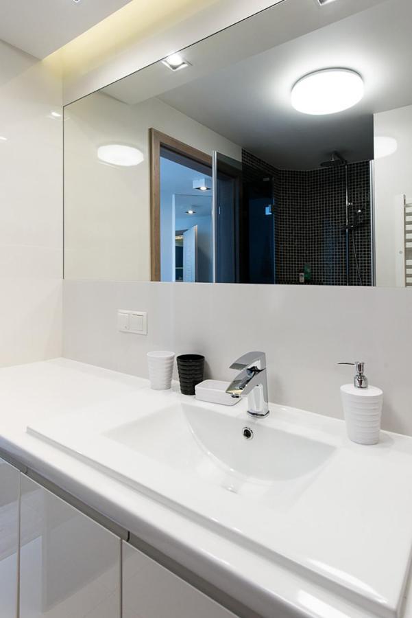 Cozy And Large 62 M2 Apartment With Air Conditioning, Old Town Krakkó Kültér fotó