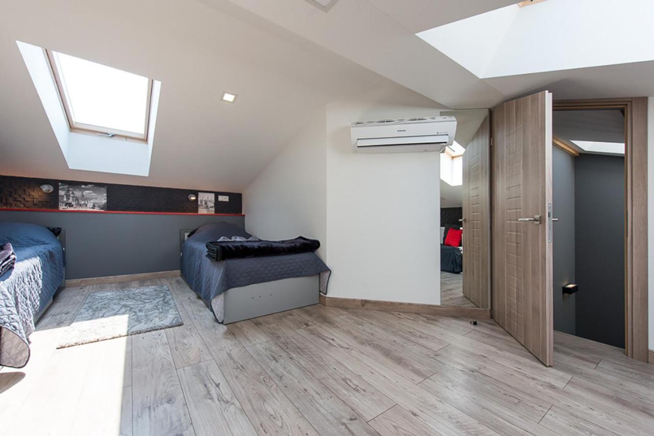 Cozy And Large 62 M2 Apartment With Air Conditioning, Old Town Krakkó Kültér fotó