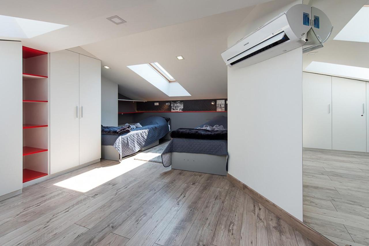 Cozy And Large 62 M2 Apartment With Air Conditioning, Old Town Krakkó Kültér fotó